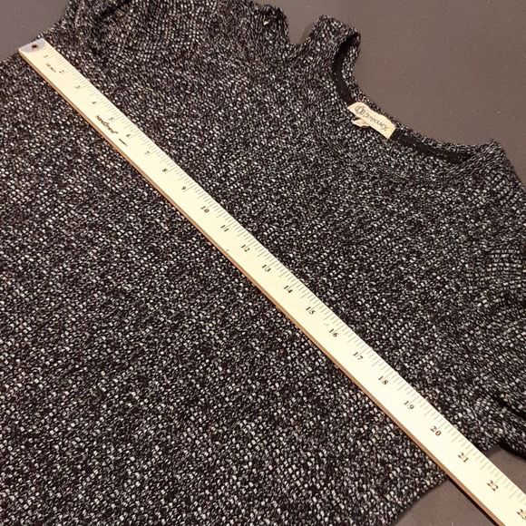 Democracy Size M Black and White Sweater - Picture 6 of 8